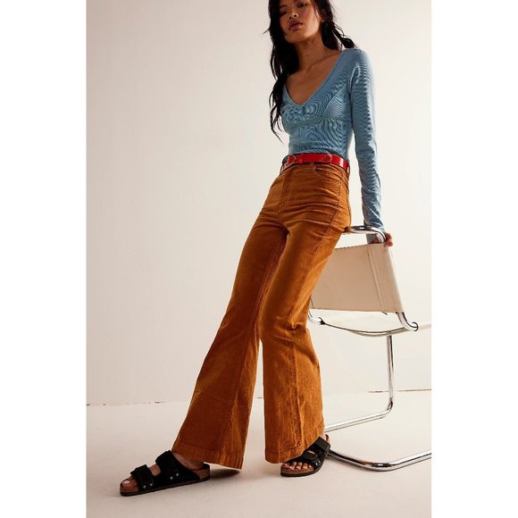 NWT Rolla's East Coast Cord Flare Jeans - Picture 2 of 6